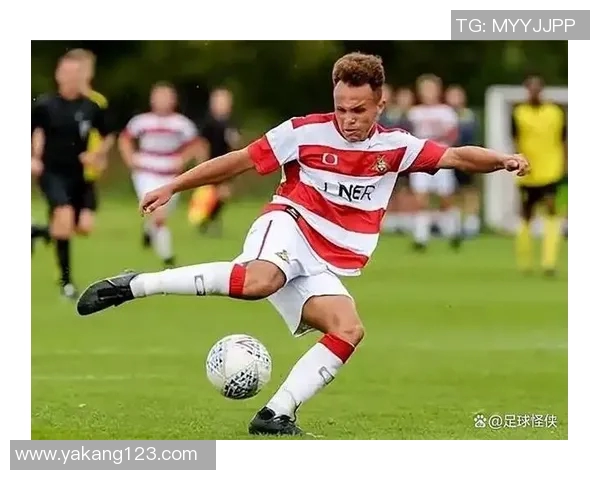 查尔顿与唐卡斯特的激烈对决揭示英甲联赛的竞争魅力与球队实力较量 查尔顿与唐卡斯特的激烈对决揭示英甲联赛的竞争魅力与球队实力较量