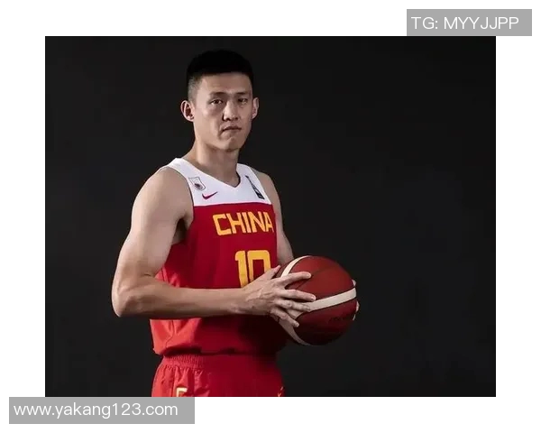 周鹏：从篮球场上的传奇到生活中的榜样，激励年轻一代追梦之路