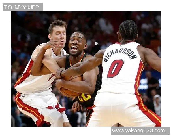 鹈鹕与老鹰精彩对决全场比赛录像回顾与分析 鹈鹕与老鹰精彩对决全场比赛录像回顾与分析