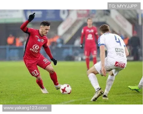 卡尔马与赫尔辛堡的激烈对决展现足球魅力与战术智慧