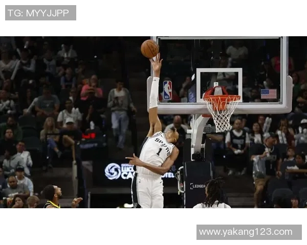 文班亚马场均20103帽表现抢眼新秀赛季最佳人选呼之欲出 文班亚马场均20103帽表现抢眼新秀赛季最佳人选呼之欲出