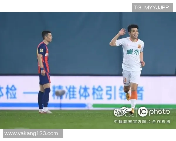 武汉网球队的节奏变化与战术调整对比赛成绩的影响分析 武汉网球队的节奏变化与战术调整对比赛成绩的影响分析