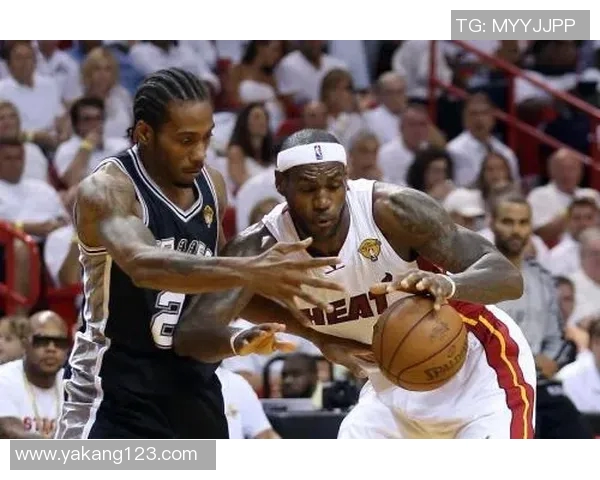 热火与马刺总决赛经典对决回顾精彩瞬间与战术分析