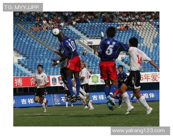 钢巴对阵横滨水手精彩直播全程回顾及赛后分析