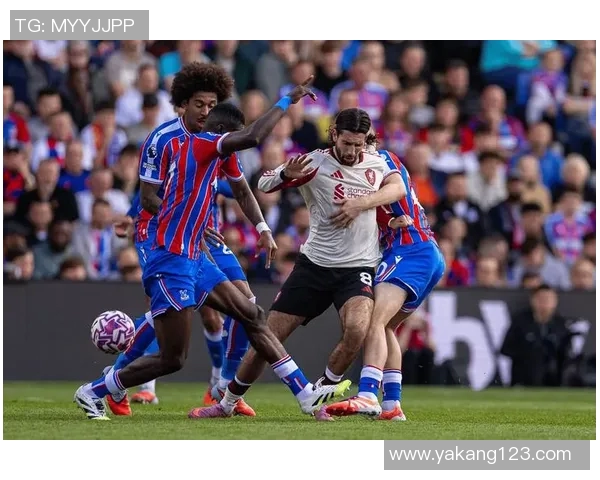 阿尔梅勒与阿尔克的精彩对决揭示足球战术与团队合作的魅力