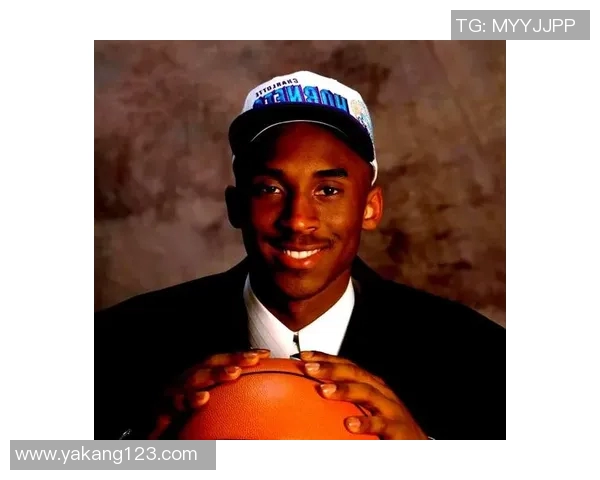 篮球球明星的辉煌历程与传奇瞬间探索他们如何改变了这项运动的未来